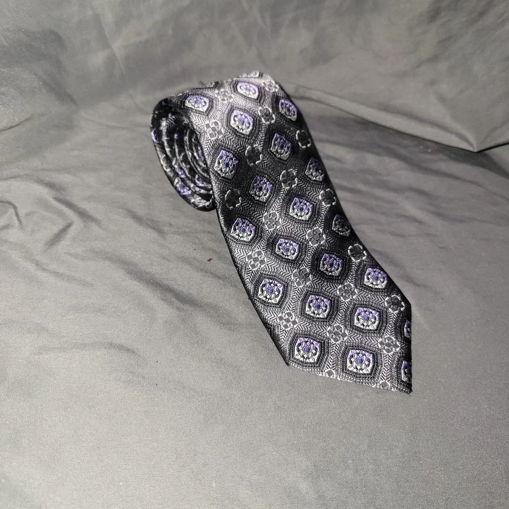 Jos. A Bank Reserve Men's Purple Gray Paisley Silk Neck Tie Skinny